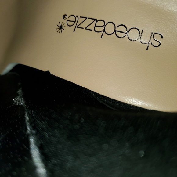 👢 Women's 'Diane' Color Block Ankle Booties - Picture 5 of 9